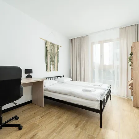 Rentplanet - Towarowa Square Apartamento Varsóvia